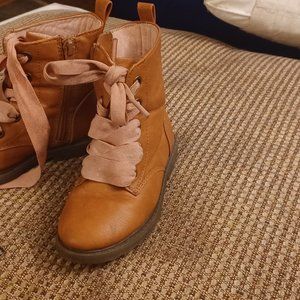 Girls Dress Boots size 6 KIDS